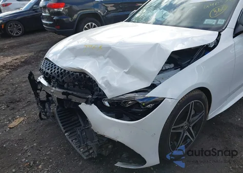 2025 Mercedes-Benz C 300 z USA, uszkodzony, nr VIN W1KAF4HB4SR301522